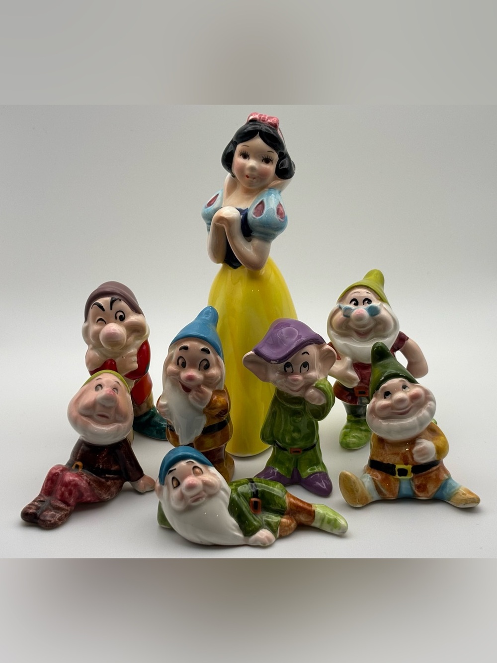 Vintage Walt Disney Snow White And The Seven Dwarfs Ceramic Figurines